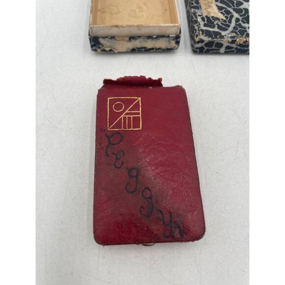 Vintage Red Mini Leather Compact With Mirror & Powder Puff In Textured Black Box - Picture 2 of 10